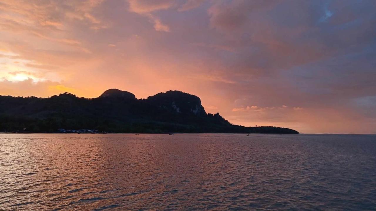 Kohmook​ Money​ House Apartment เกาะมุก ภายนอก รูปภาพ