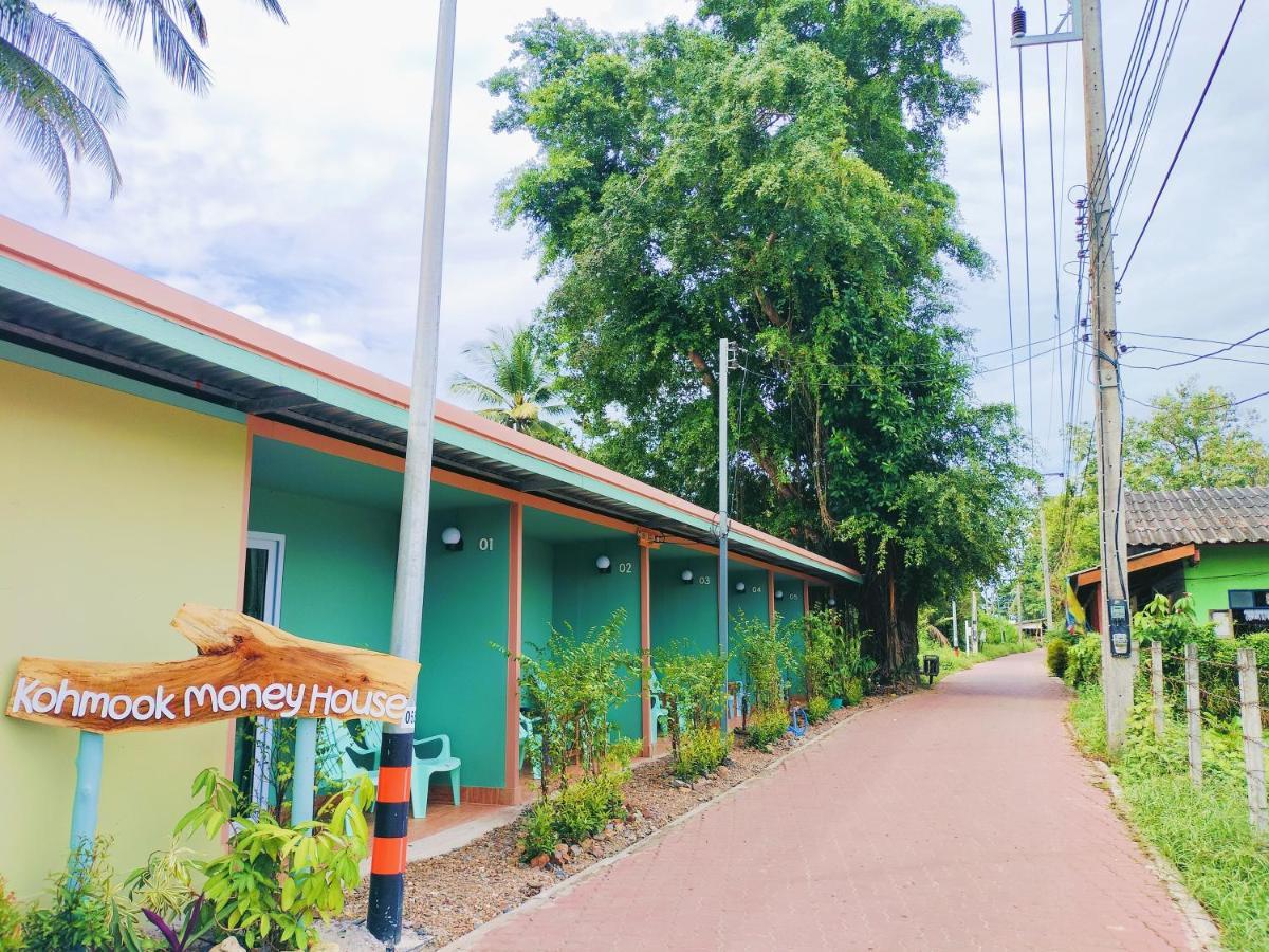 Kohmook​ Money​ House Apartment เกาะมุก ภายนอก รูปภาพ