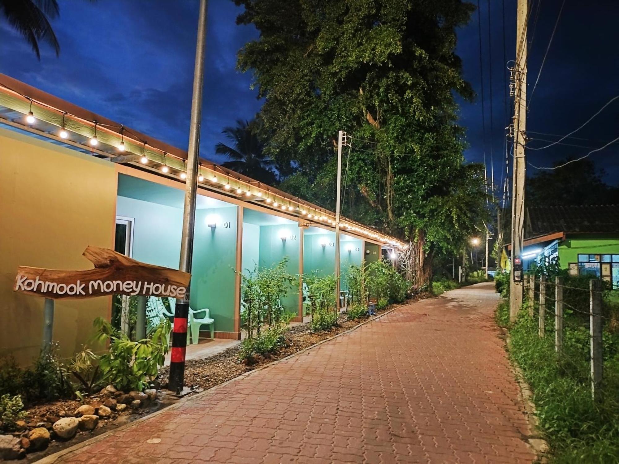 Kohmook​ Money​ House Apartment เกาะมุก ภายนอก รูปภาพ